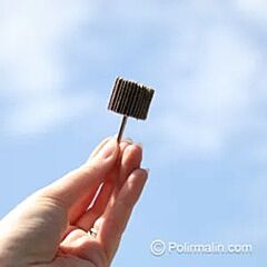 ROUE À LAMELLES ABRASIVES Ø25 x 20 MM AVEC TIGE DE 3 MM